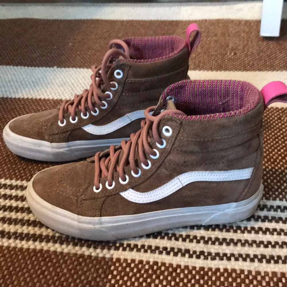 Tan MTE Vans like new